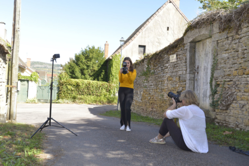 Esther Langendam as assistent photographer in Burgundy